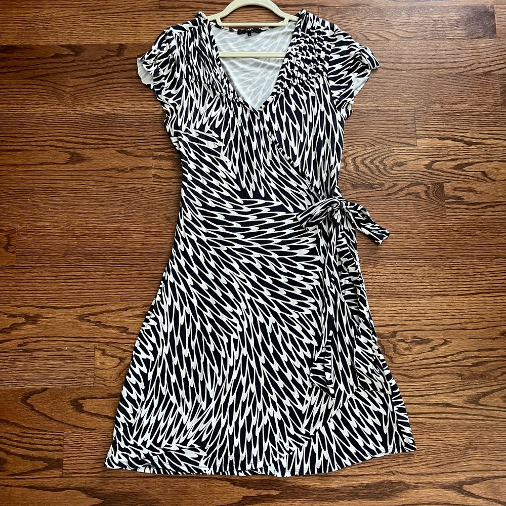 Tart wrap jersey dress
